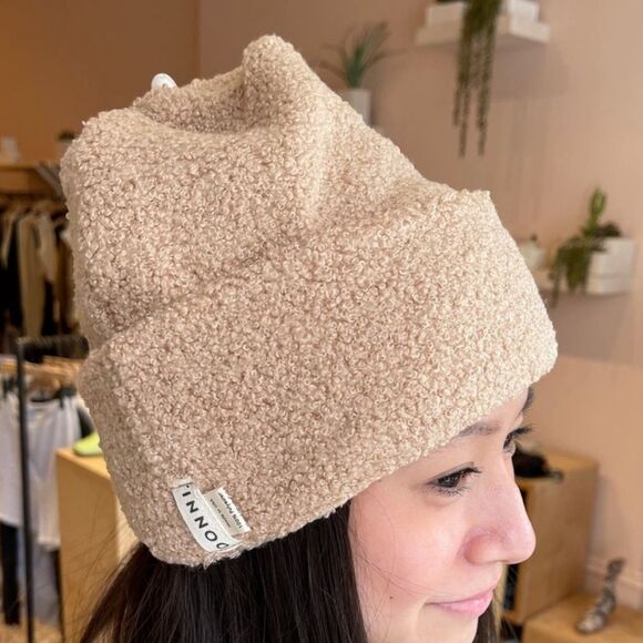 Donni. Mini Sherpa Beige Beanie Hat Cap One Size - Picture 2 of 7